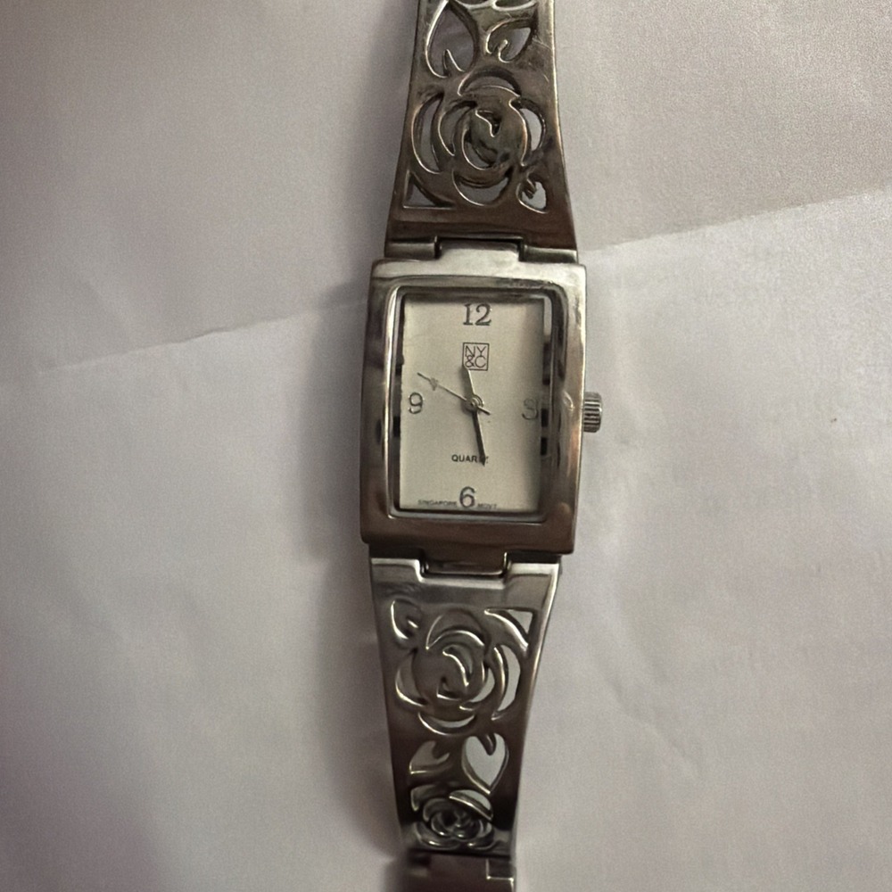 NY&C Silver Tone Women's Buckle Band Quartz Watch